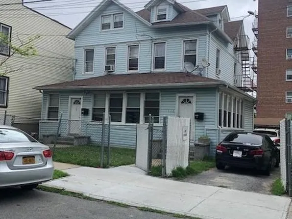 1312 Eggert Pl, Far Rockaway, NY 11691