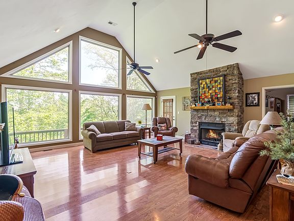 2nd image of 300 Gunter Smith Rd