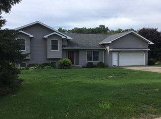 237 E Deerwood Ct, Warsaw, IN 46582