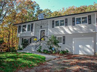 20 Wildwood Dr, Sag Harbor, NY 11963