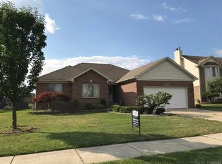 29101 Bay Pointe Dr, Chesterfield, MI 48047