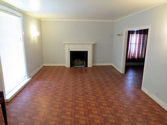 3rd image of 504 Grand Ave