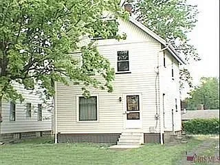 963 Summit St NW photo 1