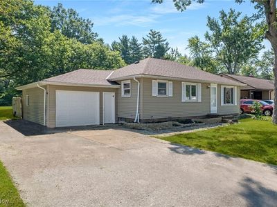 5861 Stearns Rd, North Olmsted, OH, 44070