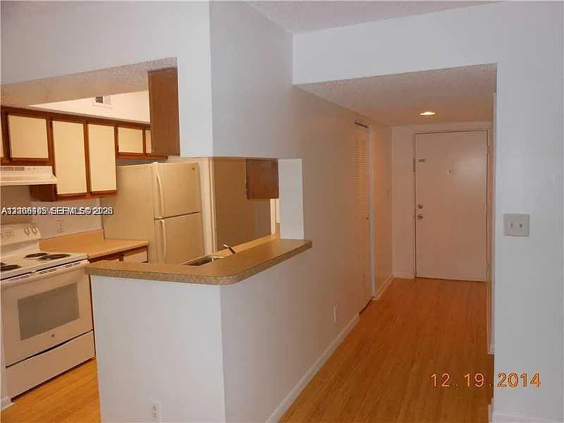 5686 Rock Island Rd — Photo 2