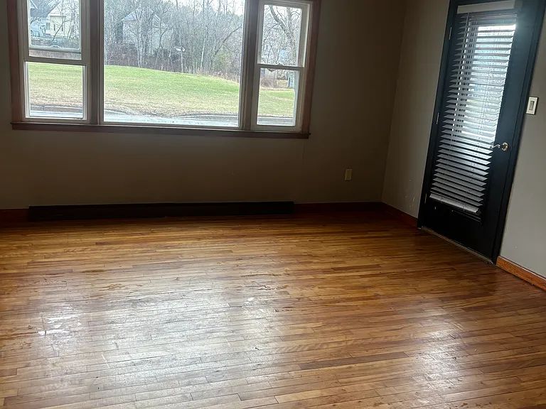 411 Concord Ave — Photo 2