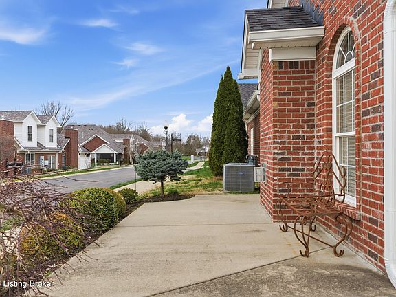 4th image of 10036 Vista Springs Way