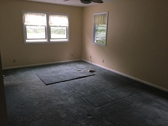 4th image of 3897 Mill St