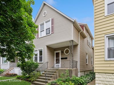 5709 W Ainslie St, Chicago, IL, 60630