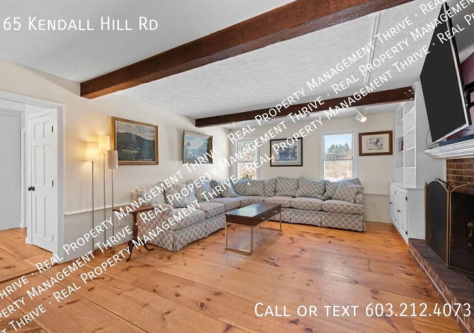 Spacious Executive Home on 2 Acres in Mont Vernon / Amherst School District — Photo 4