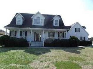 203 Gertrude Hurst Ct, Swansboro, NC 28584