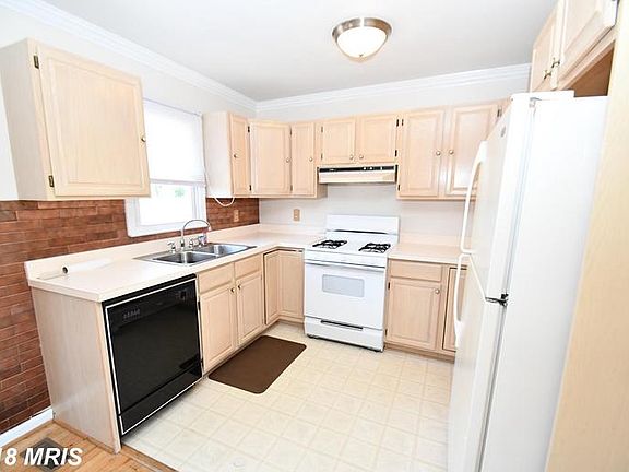 5th image of 3970 Dominion Dr