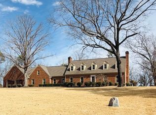 445 Bluff View Dr, Batesville, AR 72501