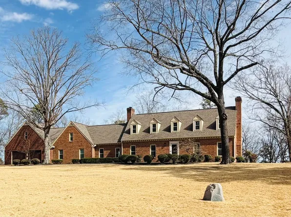 445 Bluff View Dr, Batesville, AR 72501