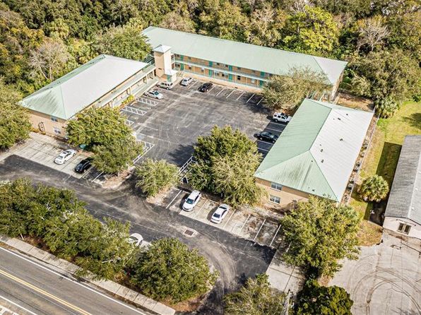5822 Congress St APT 208