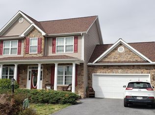 34 Diamante Dr, Inwood, WV 25428