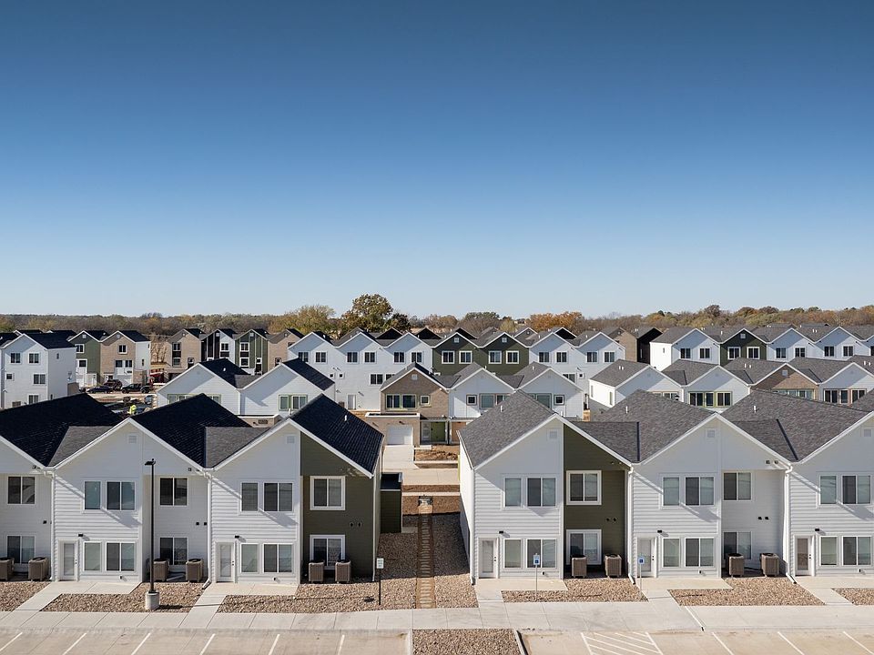 1st image of 445 W Sanctuary Rd #106