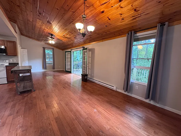 228 Cloudrise Ln — Photo 4