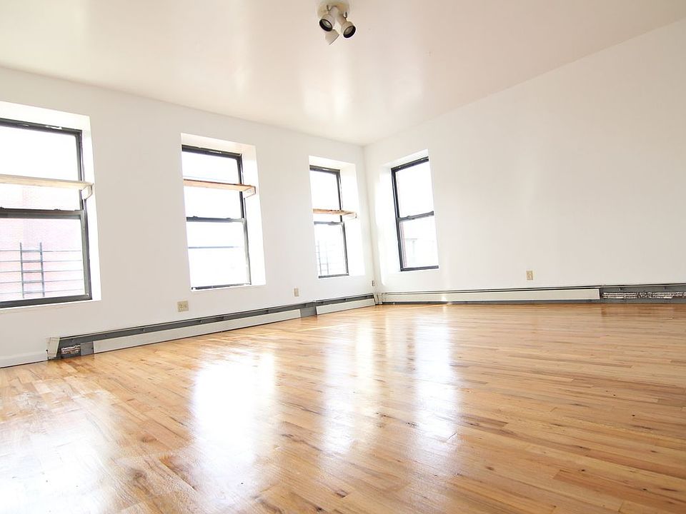 1st image of 276 Lexington Ave APT 4