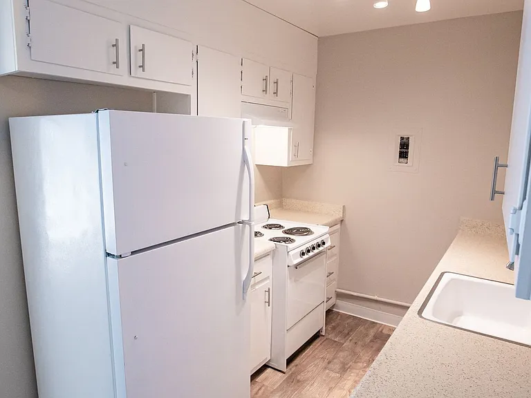 Ventura Gardens Apartments — Photo 25