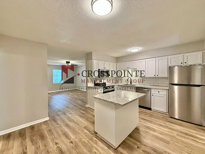 715 S Porter Ave — Photo 6