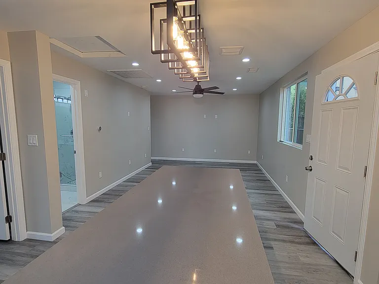 708 E Verdugo Ave #202 — Photo 3