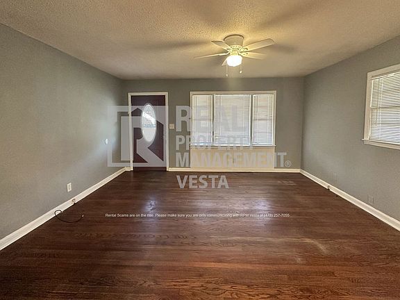 2nd image of 1843 Canterbury Rd