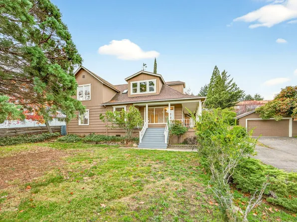 527 Chestnut St, Ashland, OR 97520