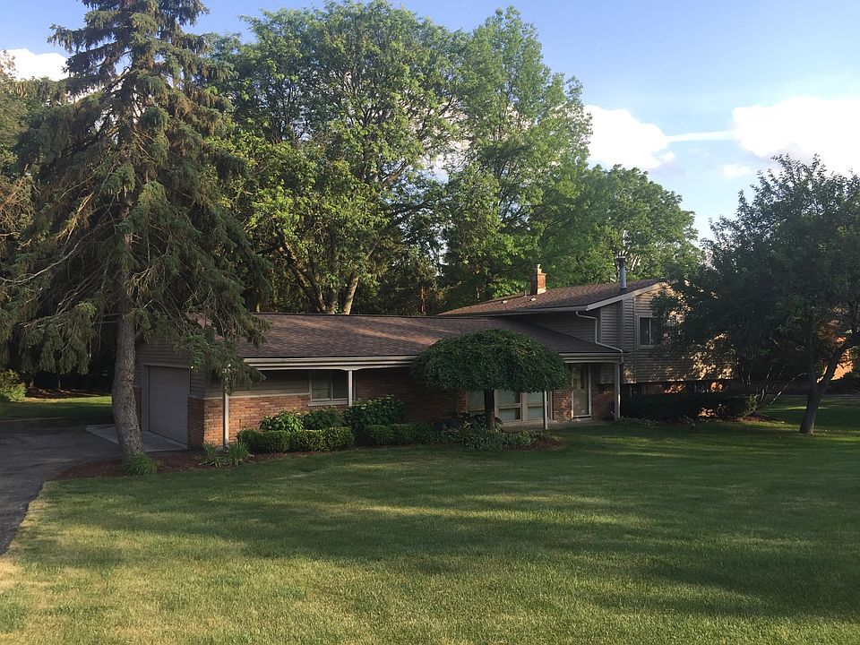 1st image of 45145 Mayo Dr