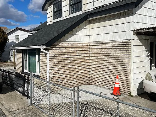 112 Gain Ct, Brooklyn, NY 11229