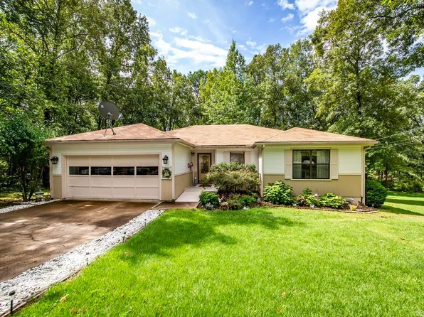 438 Woodlawn Dr, Fairfield Bay, AR 72088
