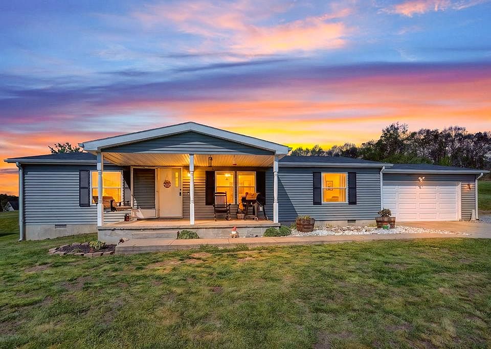 1st image of 221 Twilight Dr