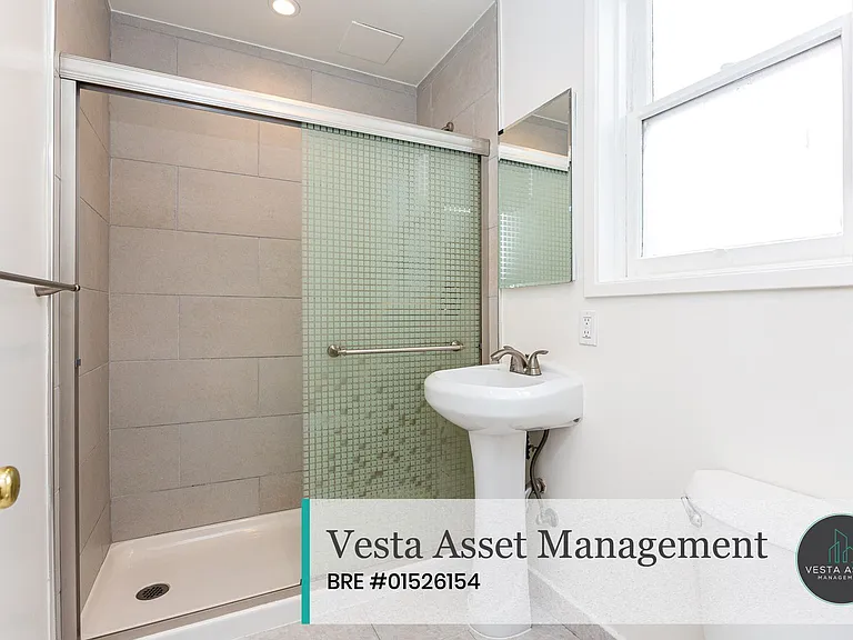 1665 Chestnut St — Photo 11