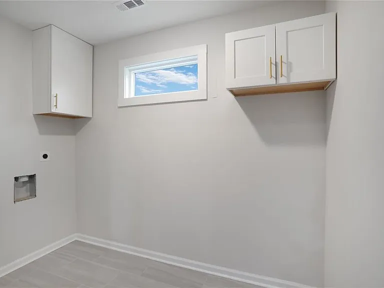 190 Adair Ave SE — Photo 28