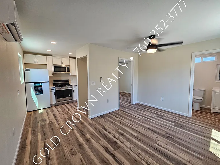 1074 W Euclid Ave — Photo 1