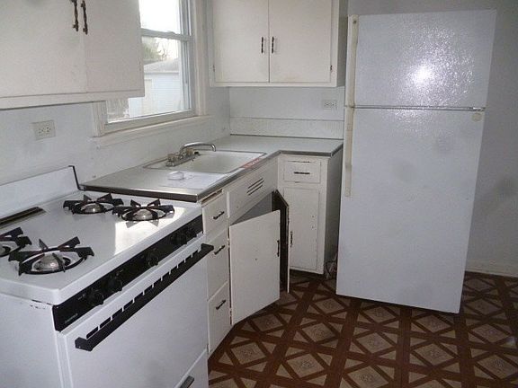 4th image of 559 S Elmwood Ave