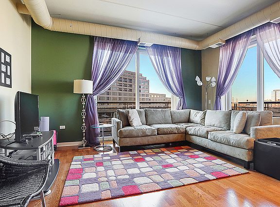 3rd image of 873 N Larrabee St APT 611