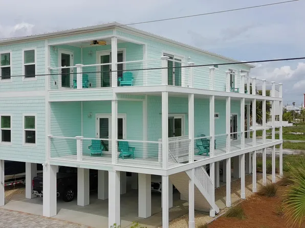 105 Circle Dr, Mexico Beach, FL 32456