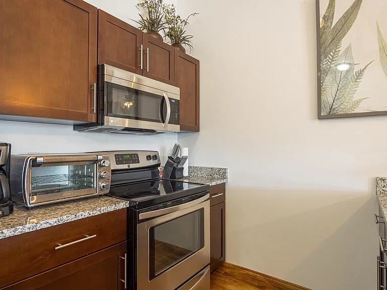 134 N Leroy St #306 — Photo 6