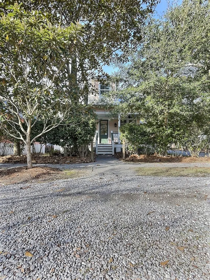 Building Photo - 607 Cottage Square Ln