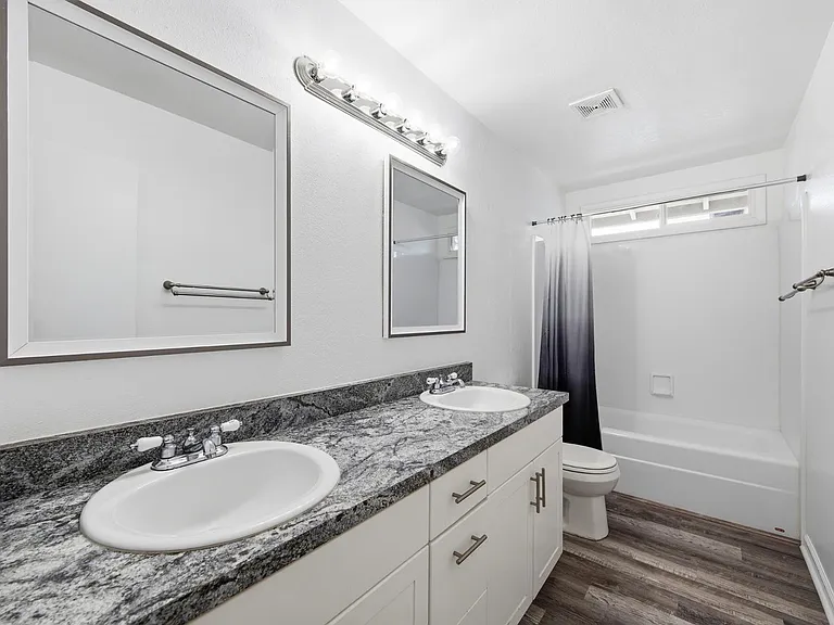 124 E Minton Dr — Photo 15