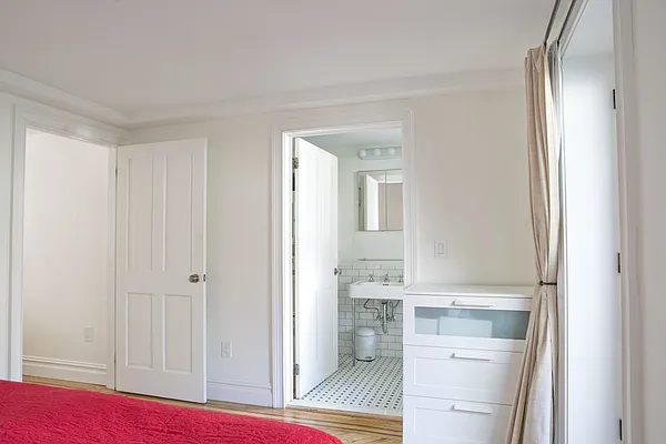 Rented by Compass | media 12