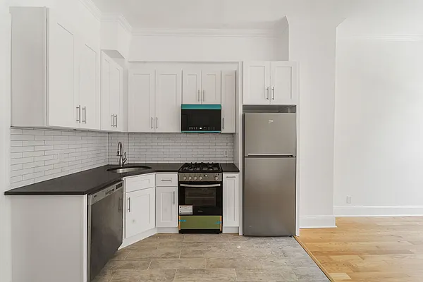 Rented by Corcoran | media 15