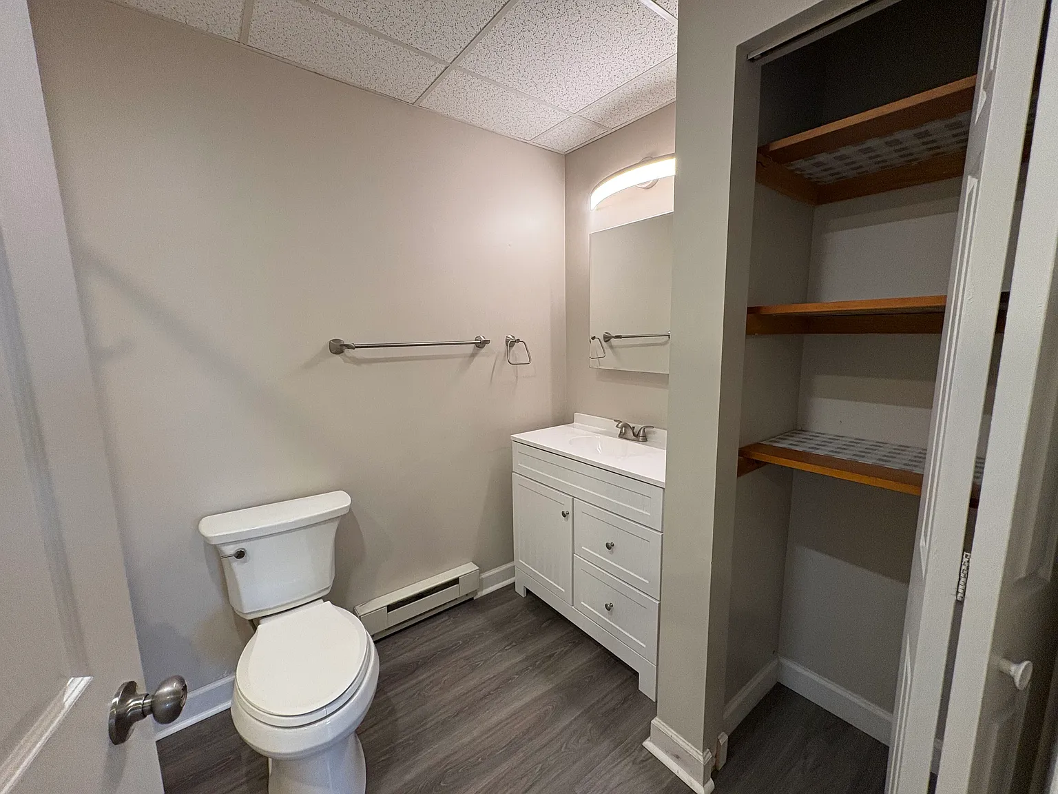 2 bed, 1000 sqft, $1,400 — Photo 4