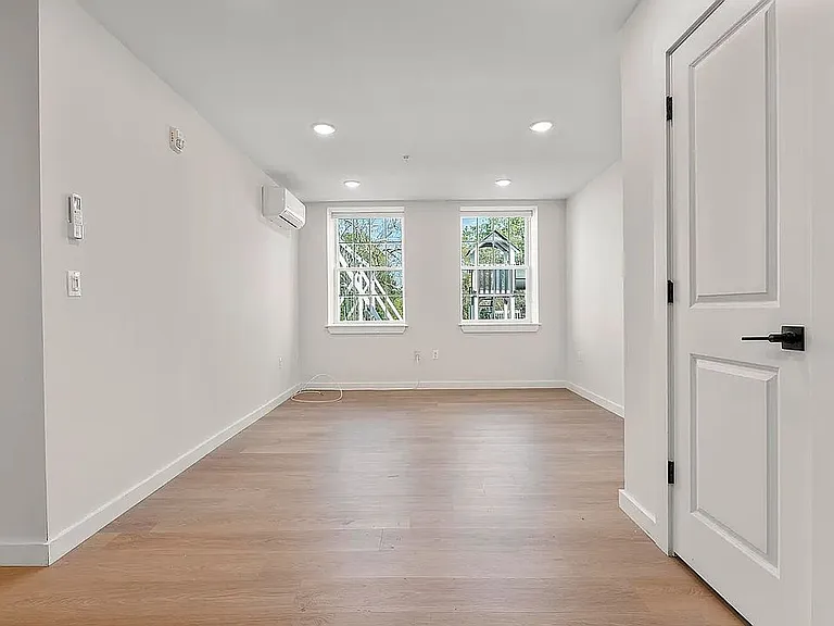 55 Atunxis Ave #29 — Photo 121