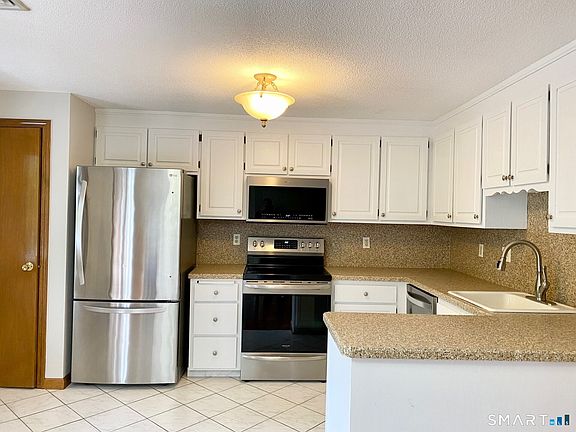 2nd image of 139 Songbird Ln #139