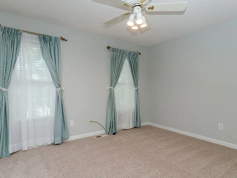 717 Sloop Pointe Ln — Photo 27