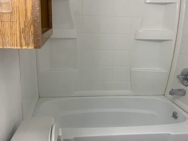1225 Parkwood Ct #1225 — Photo 6