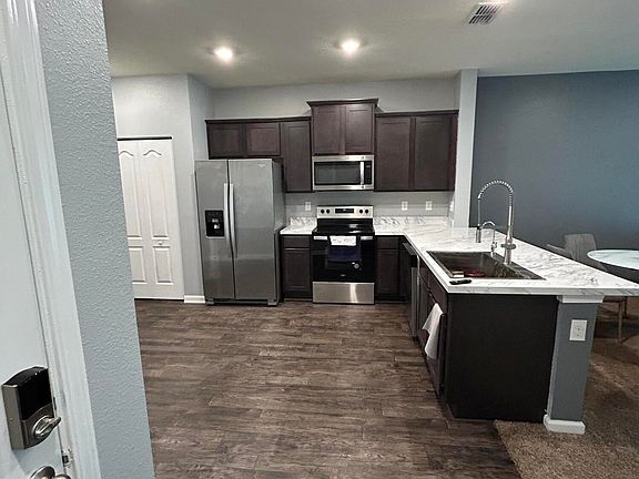 3rd image of 288 ARALIA Lane