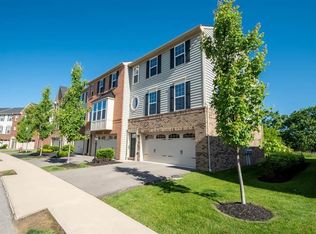 701 Pointe View Dr, Mars, PA 16046